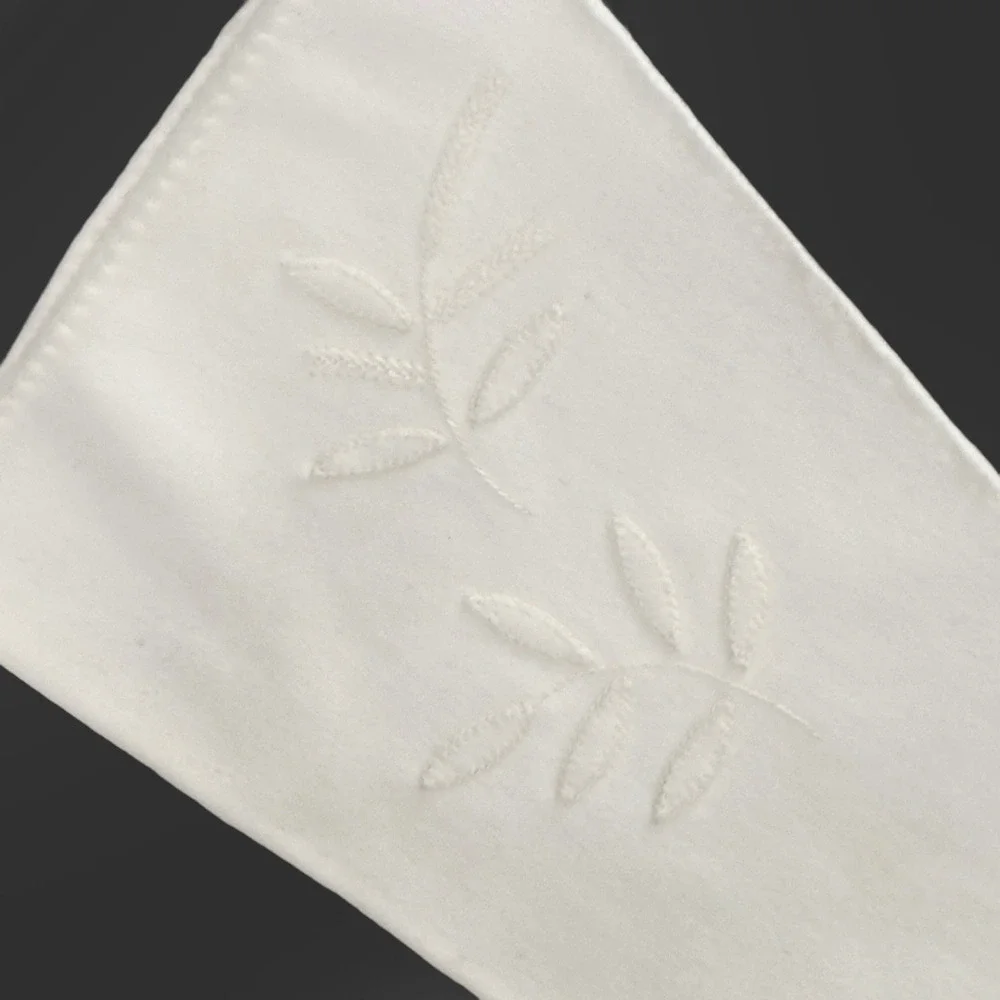 VTG White Embroidered Leaf Opera Gloves Long Formal Bridal Wedding Mid Century